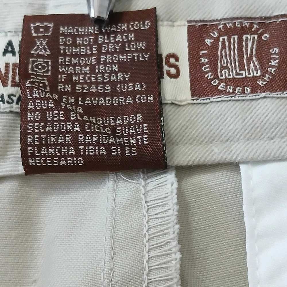 Authentic Laundered Khakis Pants  Men Sz 38x32 Pleated Cuffed‎ Hems Office Wear